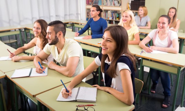 ワーキングホリデーで語学学校