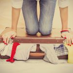 留学が終わったら、いらない服を売って身軽に帰国！パスポートをお忘れなく