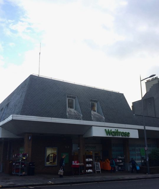 イギリスのスーパーマーケットWaitrose