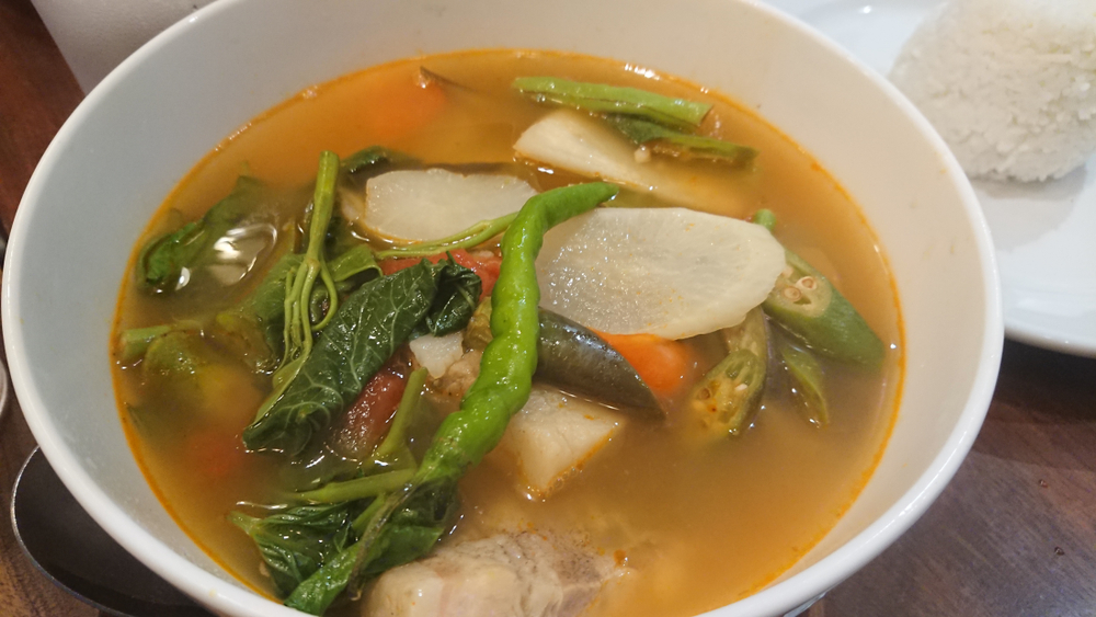 フィリピン料理 シニガン　Sinigang